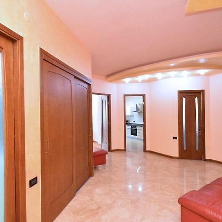 Amiryan Street, 3 Bedrooms Grand And Sunny Apartmet Am2711 Yerevan Ngoại thất bức ảnh