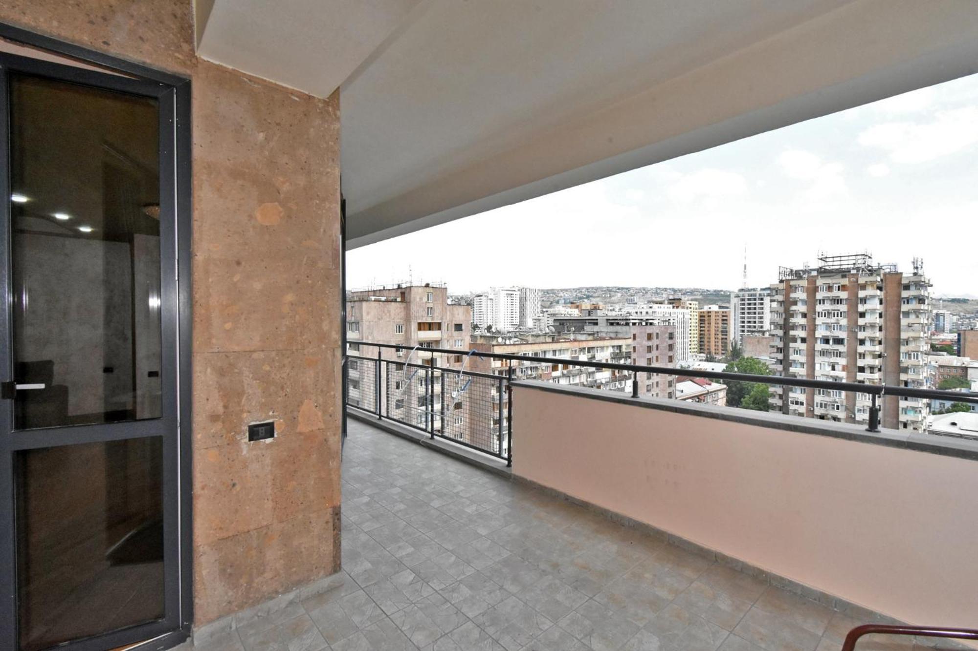 Amiryan Street, 3 Bedrooms Grand And Sunny Apartmet Am2711 Yerevan Ngoại thất bức ảnh